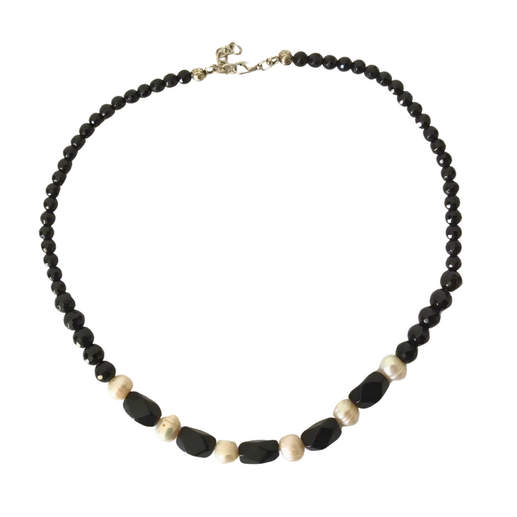 Handmade genuine stoned black onyx, pearl and black agate necklace.